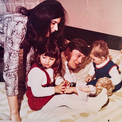 Инес Кнаусс и Мелания Трамп с родителями