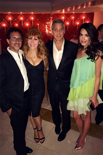 Джордж и Амаль Клуни с друзьями