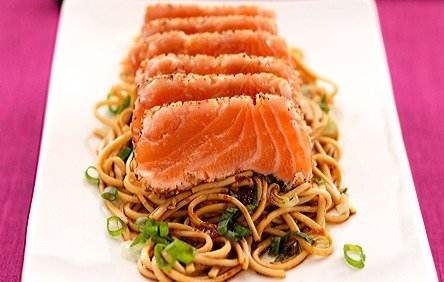 Salmon Tataki with Noodles