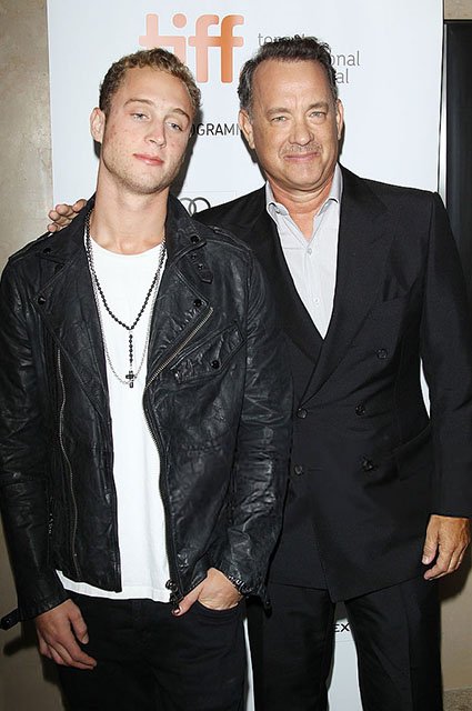 Чет Хэнкс с отцом, 2012 год