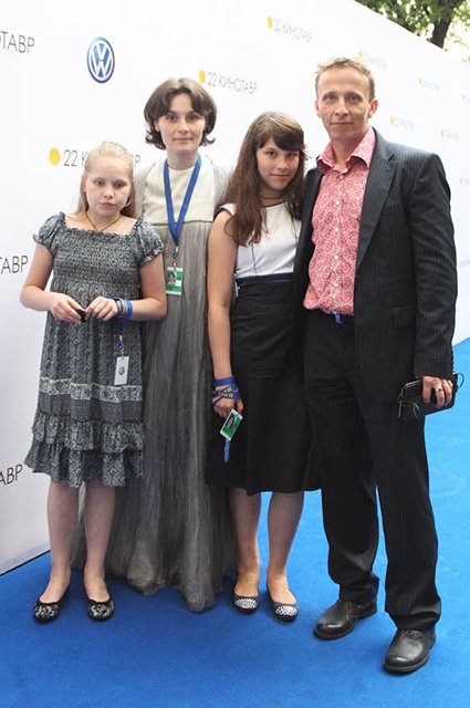 Иван Охлобыстин с семьей