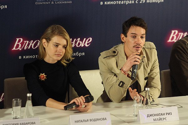 Наталья Водянова и Джонатан Риз Майерс в Москве