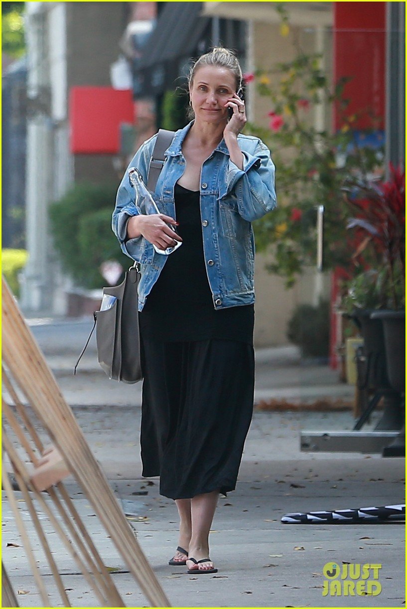 cameron diaz fresh faced after doctors appointment 024305230