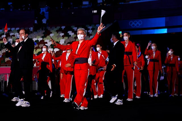 Сборная России на церемонии открытия Олимпийских игр в Токио