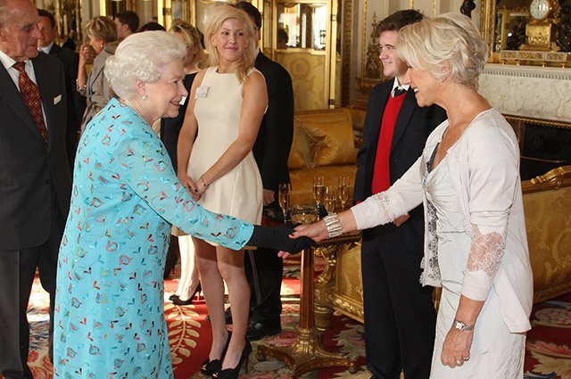 Королева Елизавета II и Хелен Миррен, 2011 год