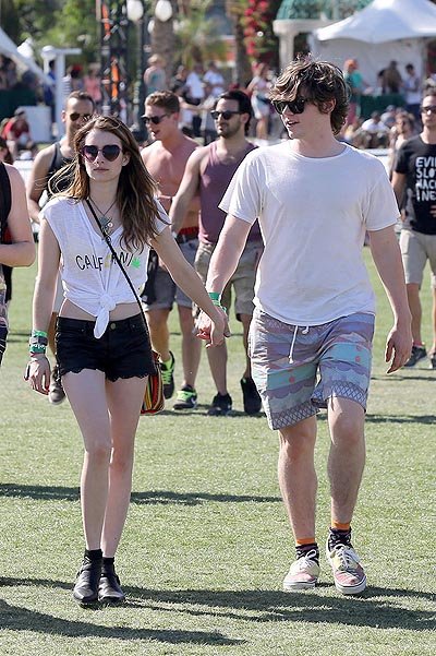 Эмма Робертс и Эван Питерс на фестивале Coachella