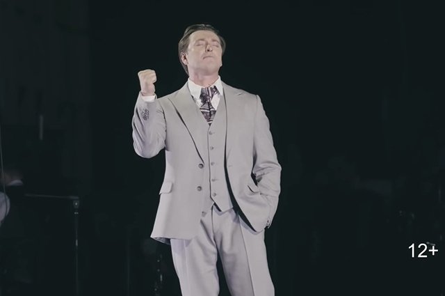 Сергей Безруков в клипе на песню 