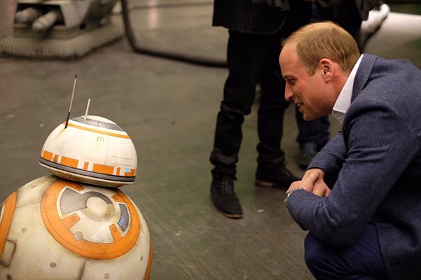 Принц Уильям и дроид BB-8