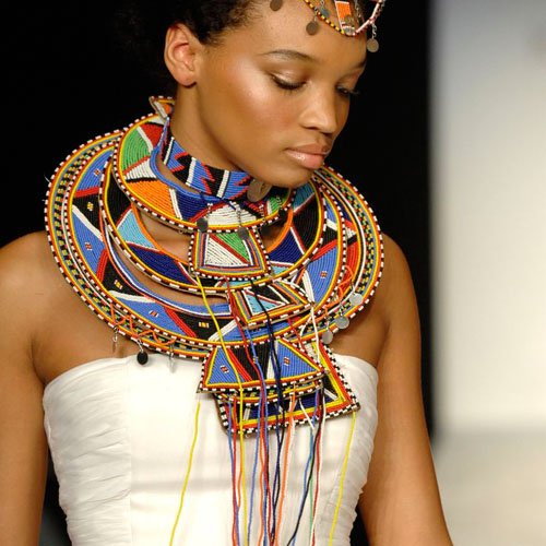 https://www.presenceofafrica.com/wp-content/uploads/2016/11/maasai-necklace.jpg