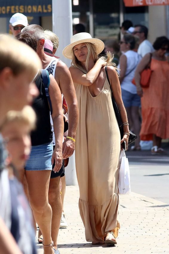 Kate Moss 2019 : Kate Moss in Long Summer Dress-08