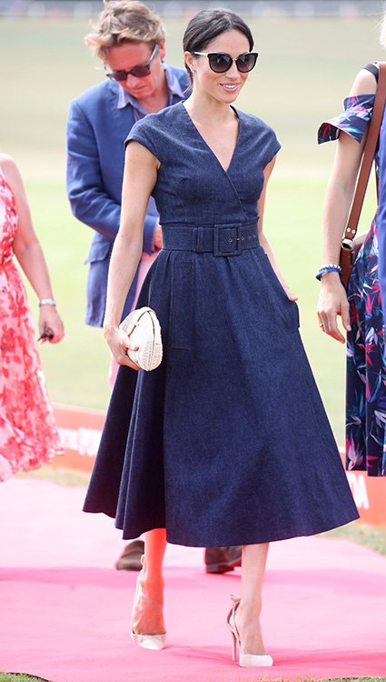 Меган Маркл в платье от Carolina Herrera