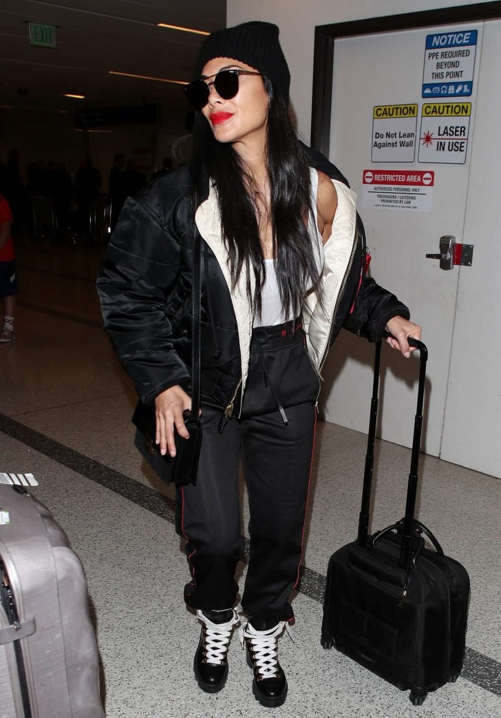 Nicole Scherzinger at Los Angeles International Airport -04