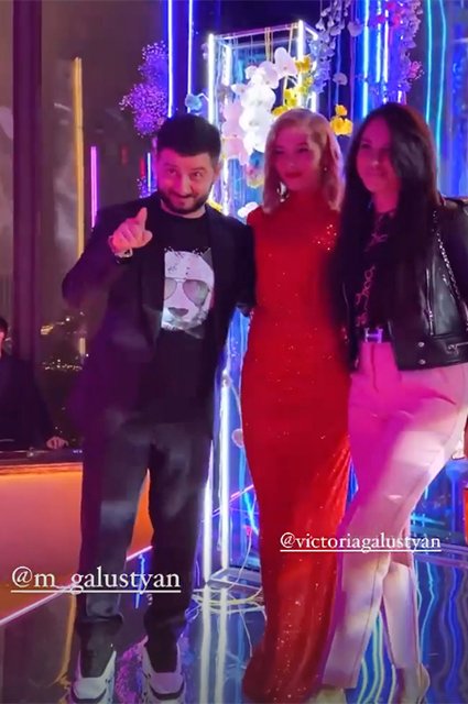 Михаил Галустян с женой Викторией и Кристина Асмус