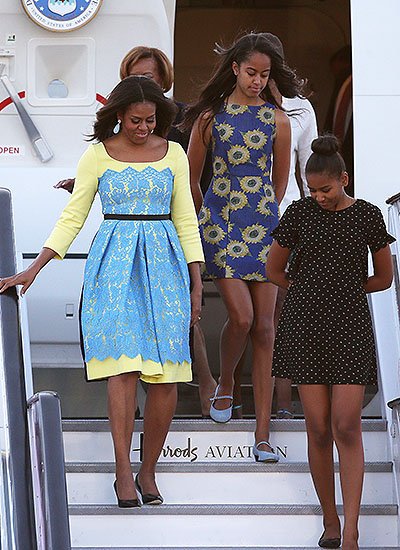 Мишель Обама вместе с дочерями Малией и Сашей