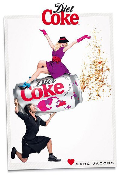 Рекламная кампания Diet Coke в упаковках дизайна марка Джейкобса