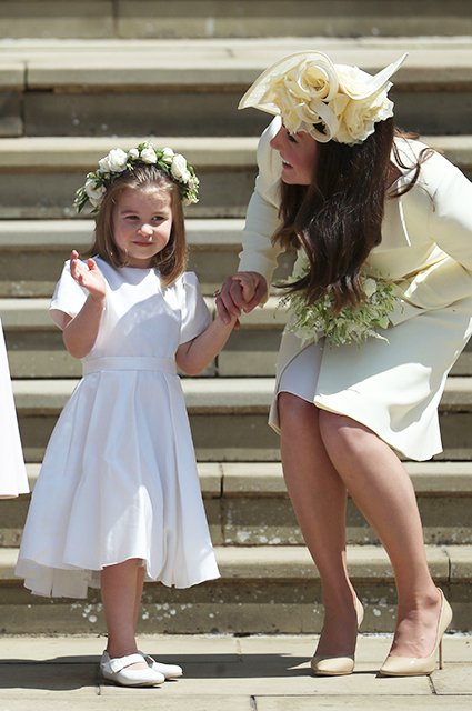 Кейт Миддлтон с дочерью Шарлоттой на свадьбе Меган Маркл и принца Гарри