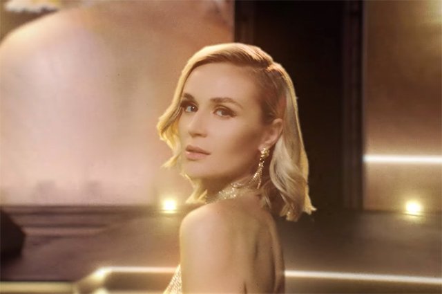 Кадр из клипа Полины Гагариной на песню 