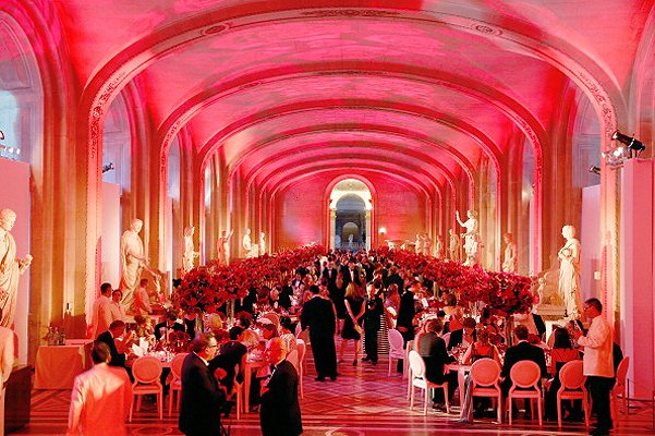 Звезды на благотворительном ужине Liaisons Au Louvre III