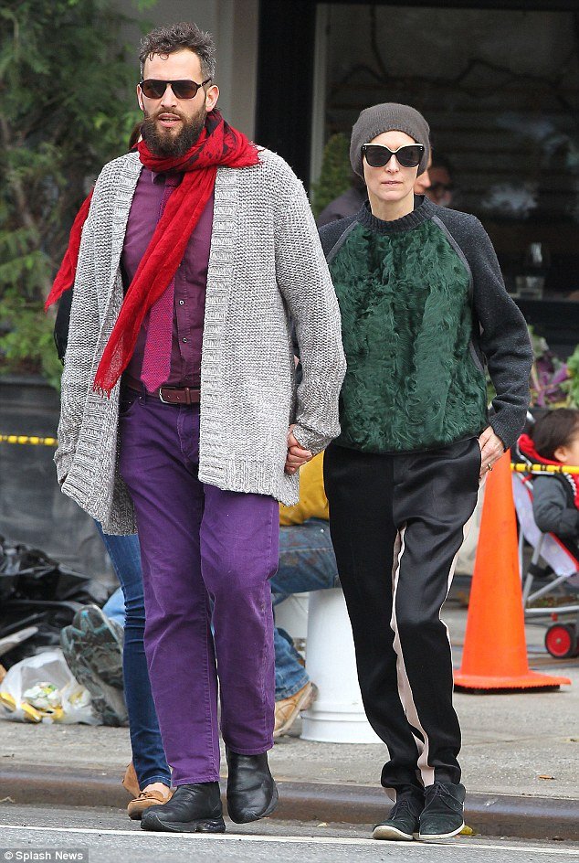 Tilda Swinton and Sandro Kopp bundle up for a stroll in New York City |  Daily Mail Online