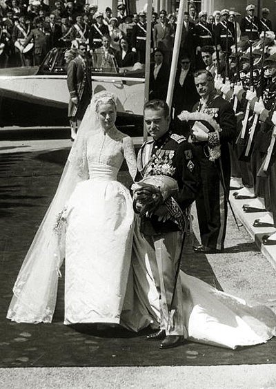 Церемония бркосочетания Грейс Келли и князя Монако Ренье III в 1956 году 