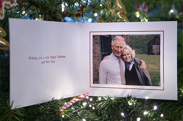 Рождественская открытка принца Чарльза и его супруги Камиллы 