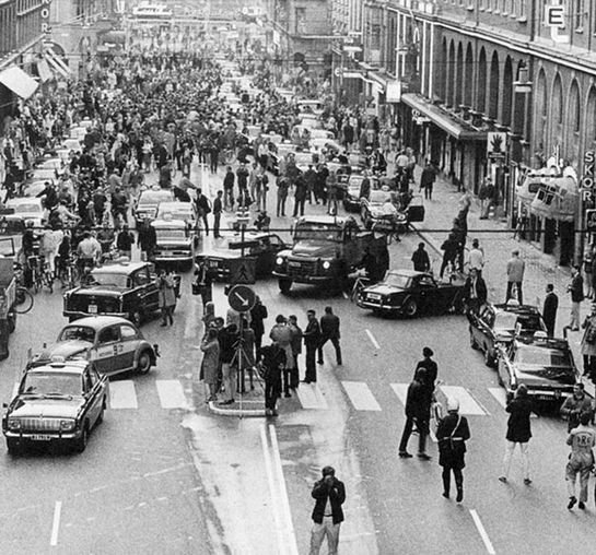 Первое утро после смены левостороннего движения на правосторонне. Швеция 1967 год