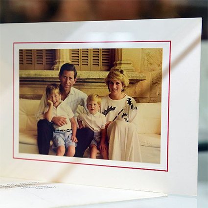 Принц Чарльз и принцесса Диана с сыновьями