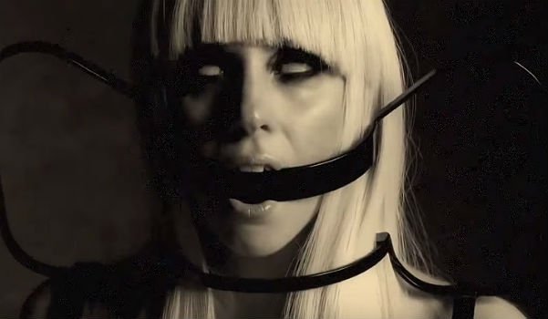 Леди Гага. Кадр из промо-видео пятого сезона 