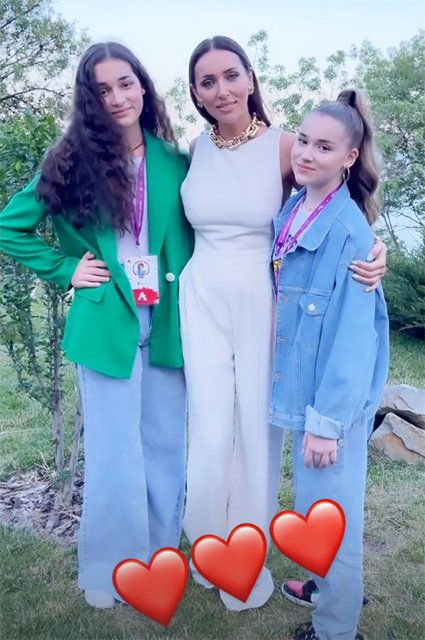 Алсу с дочерьми Сафиной и Микеллой