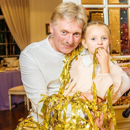 Дмитрий Песков с дочкой