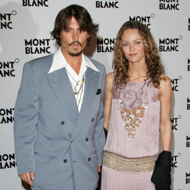 Johnny Depp dumped Vanessa Paradis because she was a 'bitch' to his mother  - Independent.ie