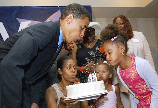 Барак Обама с супругой Мишель и дочерьми Малией Энн и Наташей
