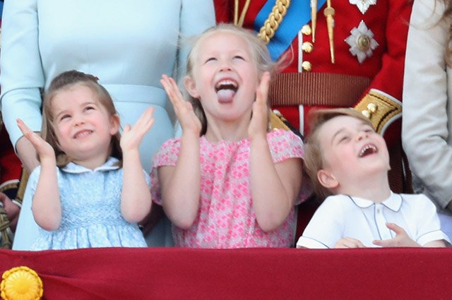 Принцесса Шарлотта, Саванна Филлипс и принц Джордж. Июнь 2018 года