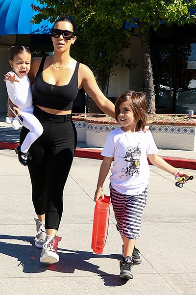 Ким Кардашьян с дочерью и племянником