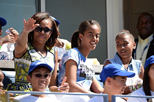 Мишель Обама с дочерьми Малией и Наташей