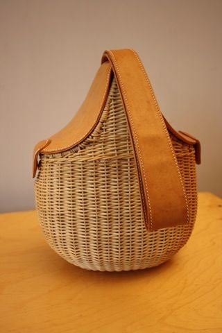 Rare Vintage GUCCI Wicker & Leather Basket Saddle Bag Style Handbag!: 