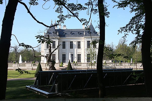 Замок Луи XIV в Лувесьене