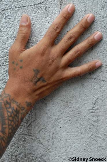Татуировки заключенных мира и их значение