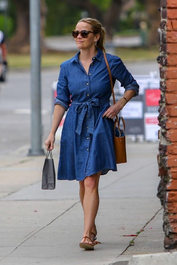 Reese Whitherspoon in Denim Dress -01