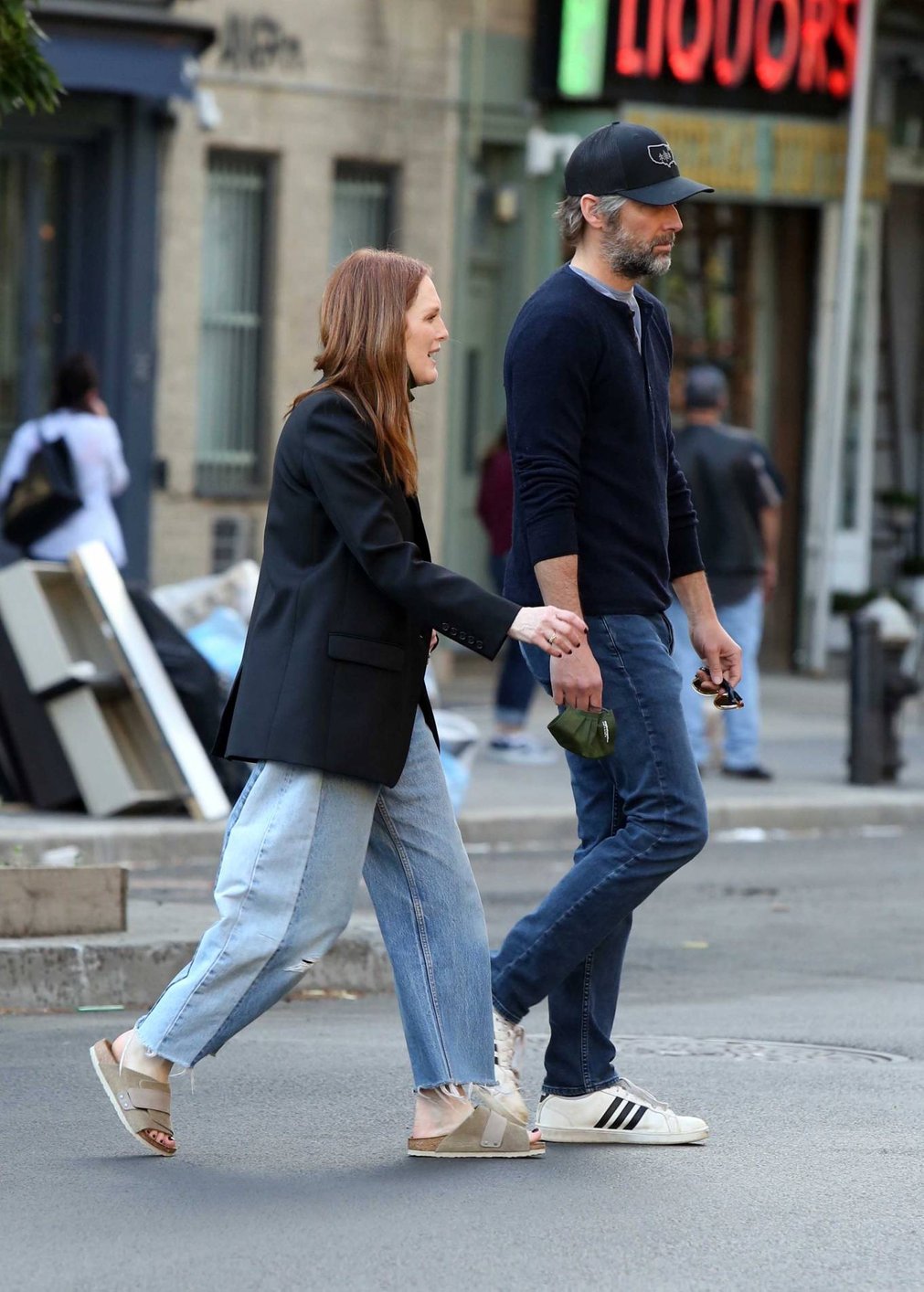 Julianne Moore 2021 : Julianne Moore – With Bart Freundlich out in the West Village – New York-10