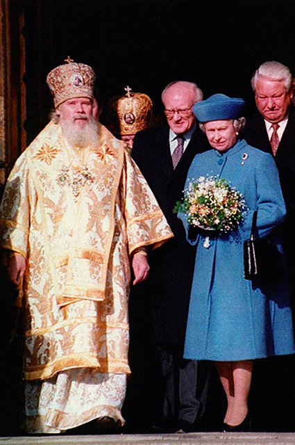 Патриарх Московский и всея Руси Алексий II, королева Елизавета II и Борис Ельцин