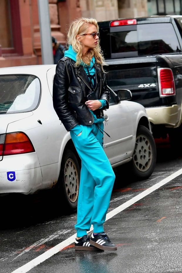 Stella Maxwell in Leather Jacket and Tracksuit -05
