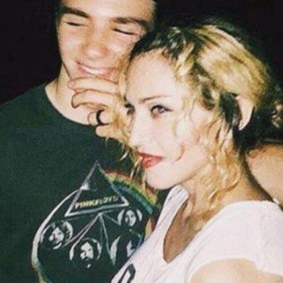 Мадонна с сыном Рокко