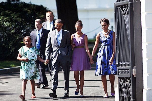 Барак Обама с супругой Мишель и дочерьми Малией Энн и Наташей