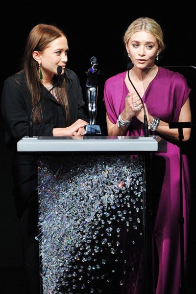Сестры Олсен на церемонии вручения премии CFDA в 2012 году