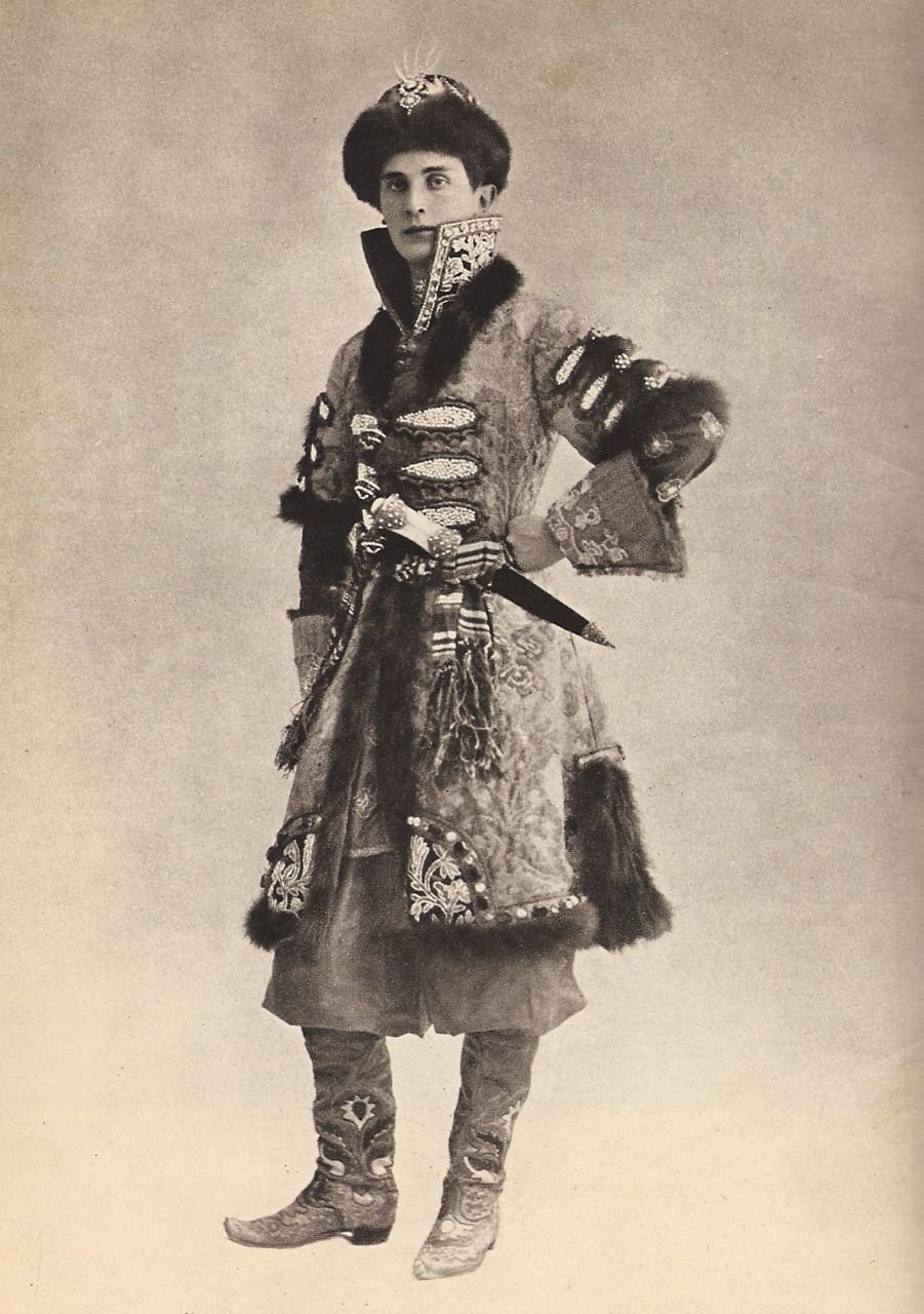 Prince Felix Youssoupoff dressed for the revised Eglinton Tournament of  1912, in eighteenth-century Russian robe… | Russian clothing, Russian  dress, Russian fashion