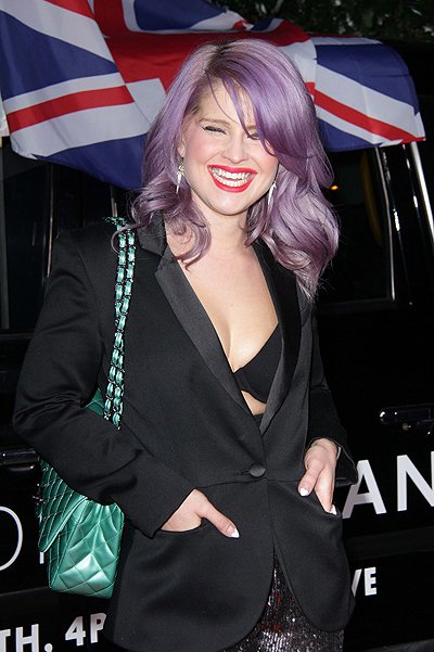 Келли Осборн обязана красить волосы в лиловый цвет по контракту