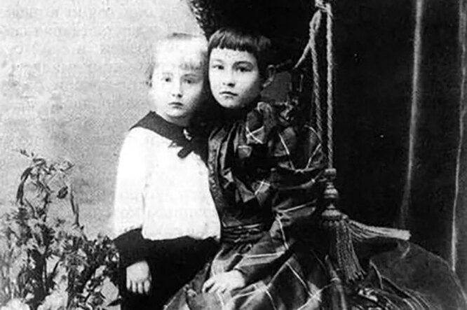 Александр Вертинский с сестрой Надеждой