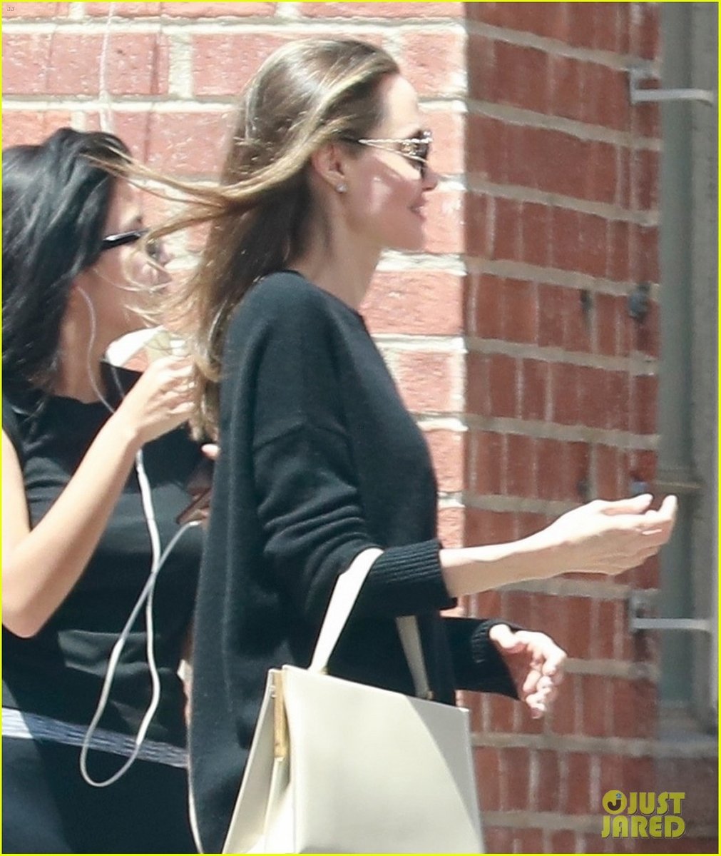 angelina jolie flashes a smile during errands run 014130002