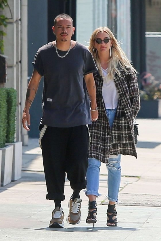 Ashlee Simpson and Evan Ross: Out in Los Angeles -01